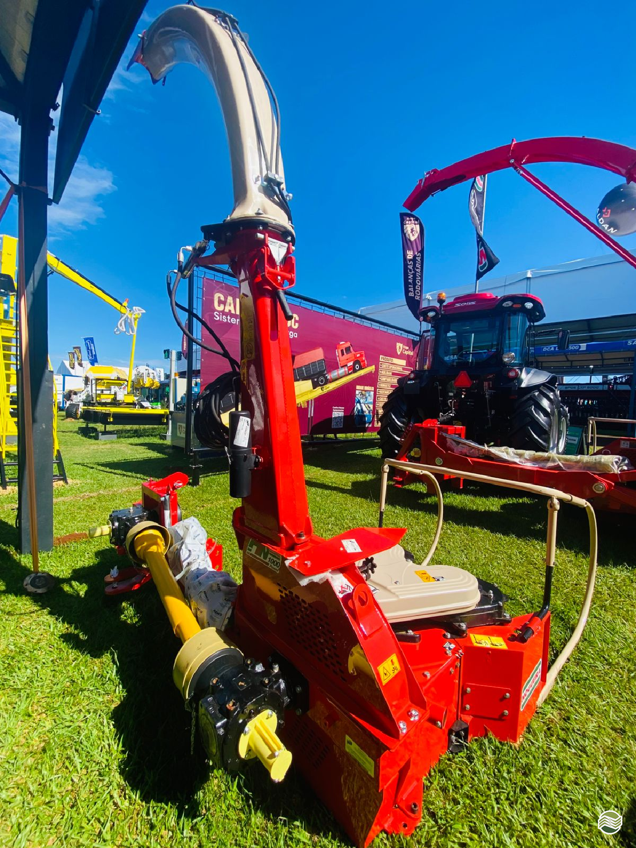 IMPLEMENTOS AGRICOLAS COLHEDORAS COLHEDORA AREA TOTAL Milani Máquinas FRANCISCO BELTRAO PARANÁ PR